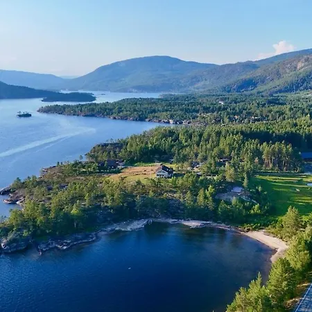 Sjarmerende, Pa Rolig Sted I Vradal Med Tre Minutters Gange Fra Bade & Fiskevannet, Nisser Kviteseid