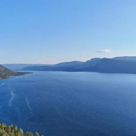 Sjarmerende, Pa Rolig Sted I Vradal Med Tre Minutters Gange Fra Bade & Fiskevannet, Nisser Сasa de vacaciones
